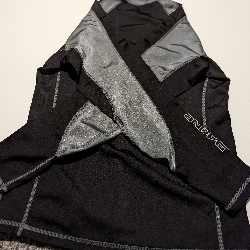 Dakine Black and Gray Long-Sleeve Performance Rash Guard - Picture 5 of 5